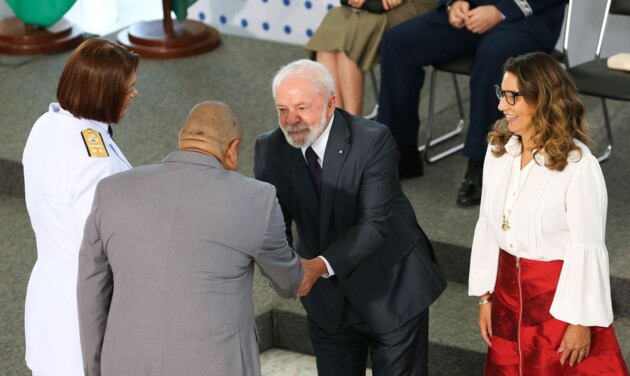Promoção de diversos oficiais, entre elas Maria Barbosa, foi assinada pelo presidente Lula nesta terça
