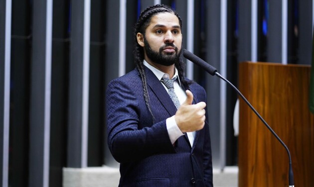 Deputado era suplente de Jean Wyllys, que desistiu do cargo em 2019