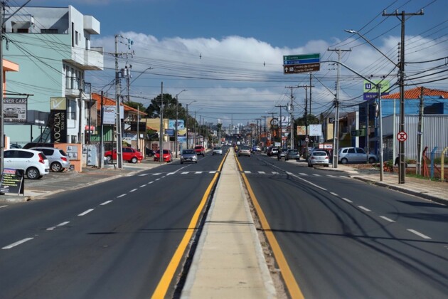 Estabelecimento fica na avenida Carlos Cavalcanti, principal via de Uvaranas