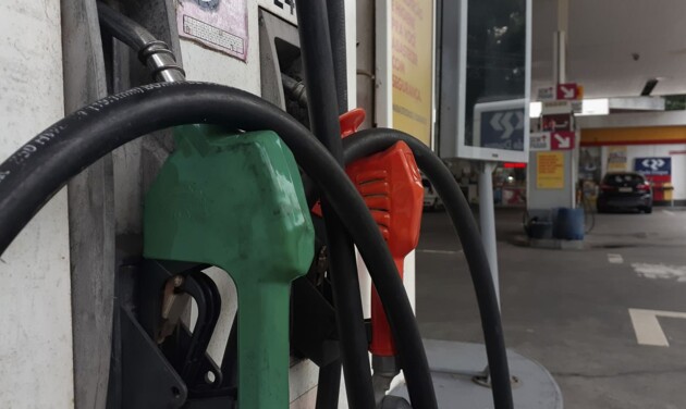 Com a reoneração parcial, as alíquotas de PIS/Cofins, que hoje estão zeradas, subirão para R$ 0,47 para o litro da gasolina e para R$ 0,02 para o litro do etanol