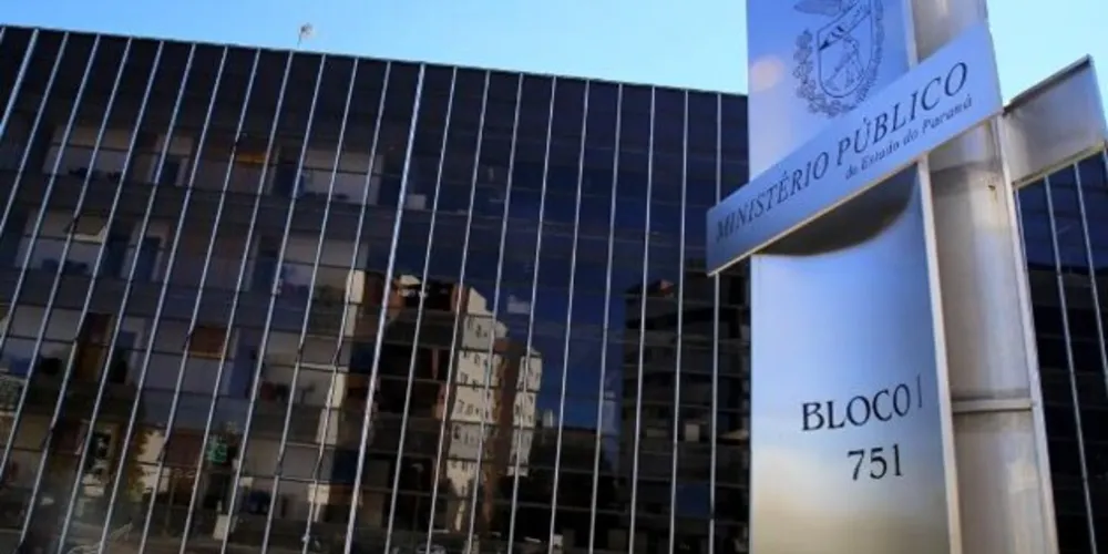 A Promotoria está aberta a receber informações sobre o caso, que tramita sob sigilo