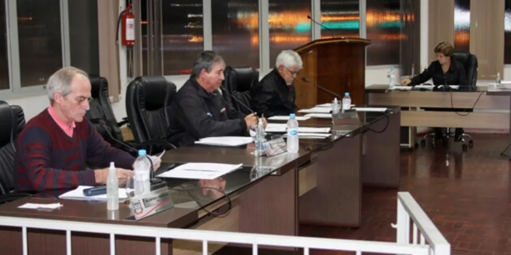 Legislativo aprovou projeto que prevê a realocação de recursos provenientes de superávit