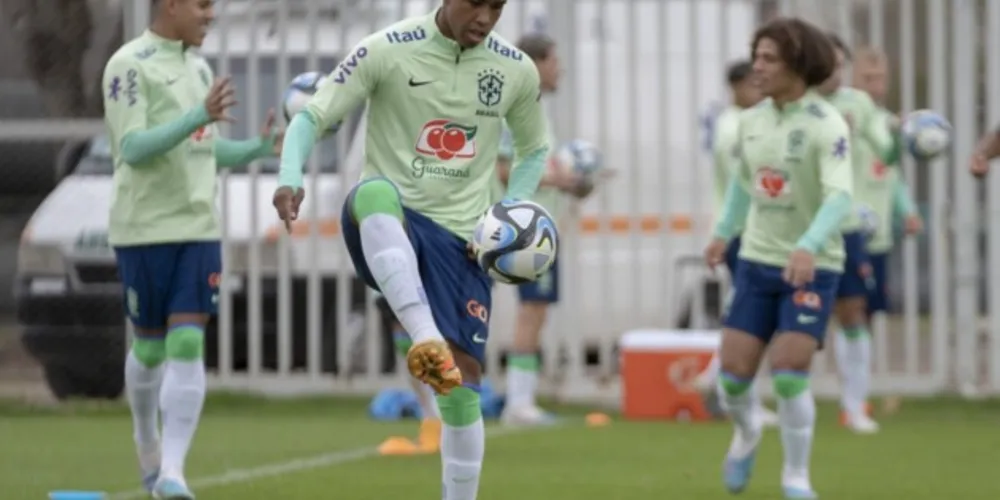 Time brasileiro fez último treino nesta terça