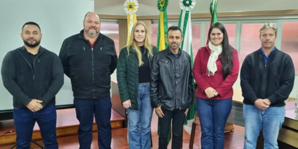 O evento reuniu autoridades e representantes de todo o Paraná, no prédio da Câmara Piraiense