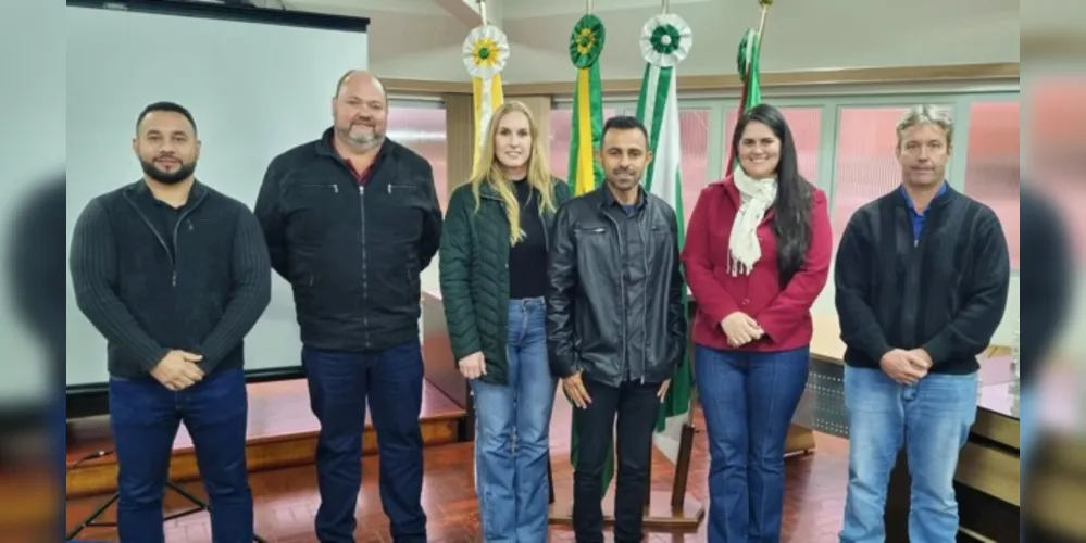 O evento reuniu autoridades e representantes de todo o Paraná, no prédio da Câmara Piraiense