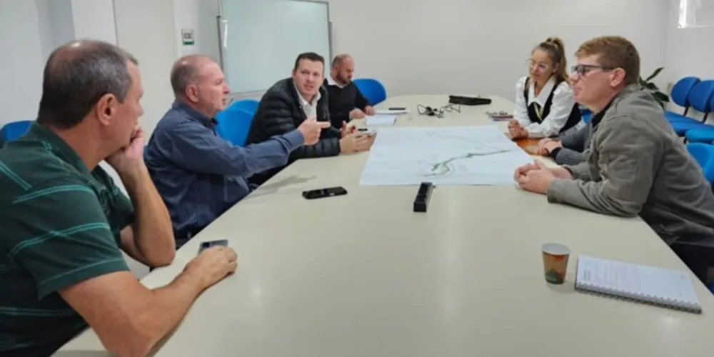 Vice-prefeito Potinho participou de uma reunião com representantes 
da empresa Klabin em Telêmaco Borba para tratar do Contorno Sul