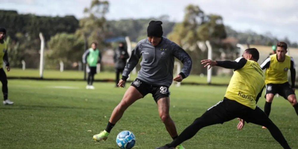 Fantasma pode assumir a liderança caso mantenha o bom momento e o Amazonas tropece na rodada