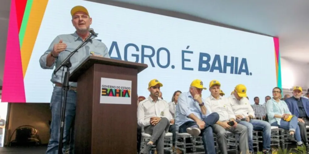 Ministro Carlos Fávaro participou da abertura da Bahia Farm Show