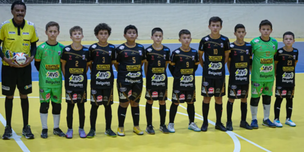 Equipe sub-12 da ACGF (foto) vem de duas vitórias na 1ª etapa