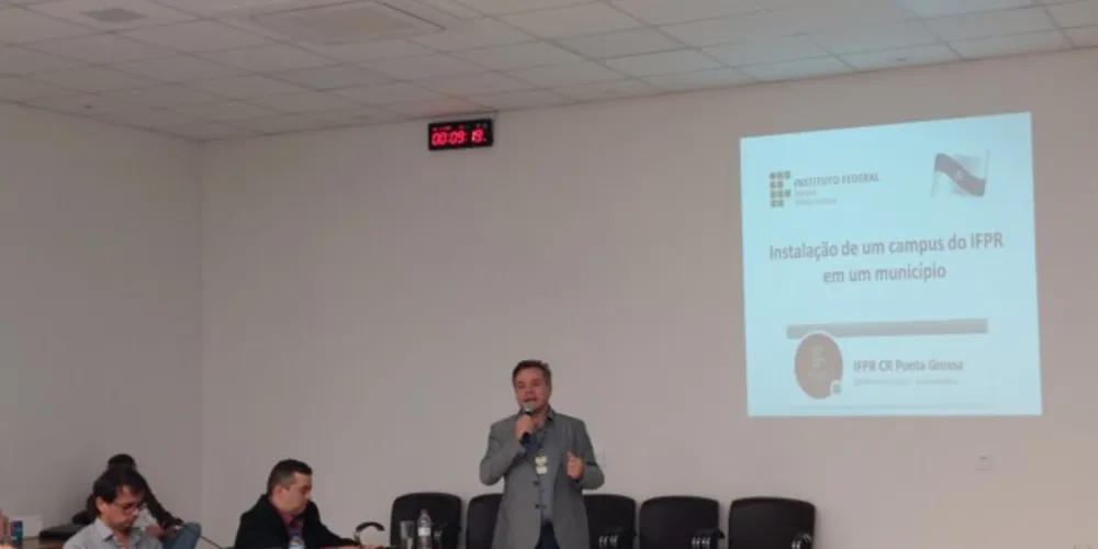 Entidade pediu apoio da Associação Comercial para que a cidade conte com estrutura própria do Instituto Federal.