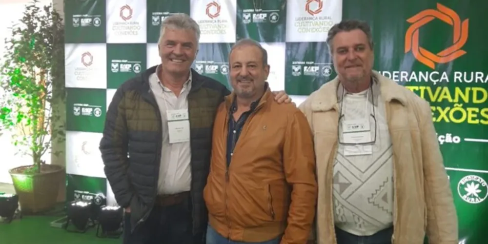 Deputado estadual e líder do bloco agropecuário da Alep, Moacyr Fadel, esteve presente no evento