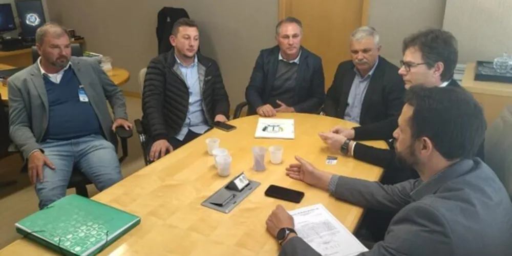 Cumpriram agenda em Curitiba os prefeitos de Rio Azul, Leandro Jasinski (PSD); de Irati, Jorge Derbli (PSDB); e de Rebouças, Luiz Everaldo Zak (PSD)