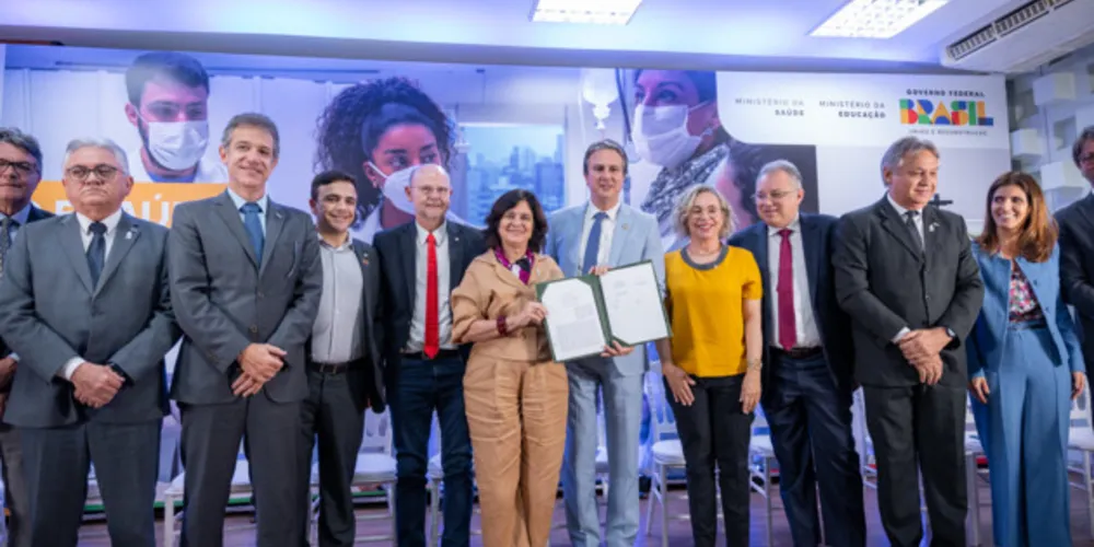 Por intermédio do deputado, Ponta Grossa terá mais 30 novos profissionais. É maior número de vagas de todo o Estado