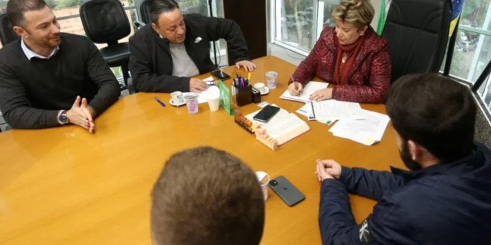 O investimento total é de aproximadamente R$ 4,4 milhões e contempla a implantação de novas estruturas no Jardim Paraíso, em Uvaranas e no Dom Bosco, no Contorno