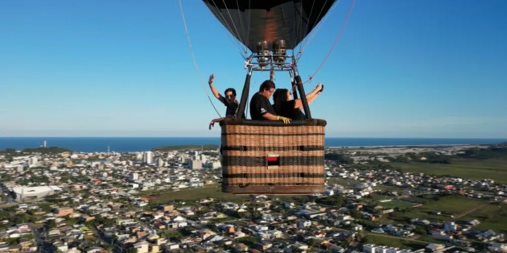 Durante os três dias de evento, acontece o Festival de Balonismo