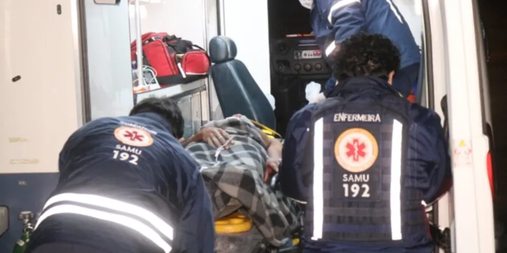 Equipes do Samu foram acionadas para atender a ocorrência