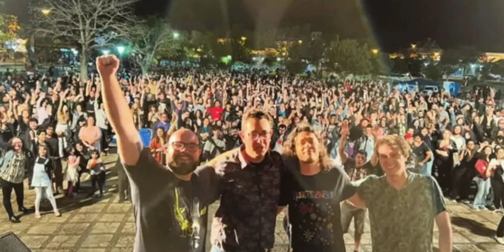 A banda 'A Coisa' se apresenta no Phono Pub neste sábado