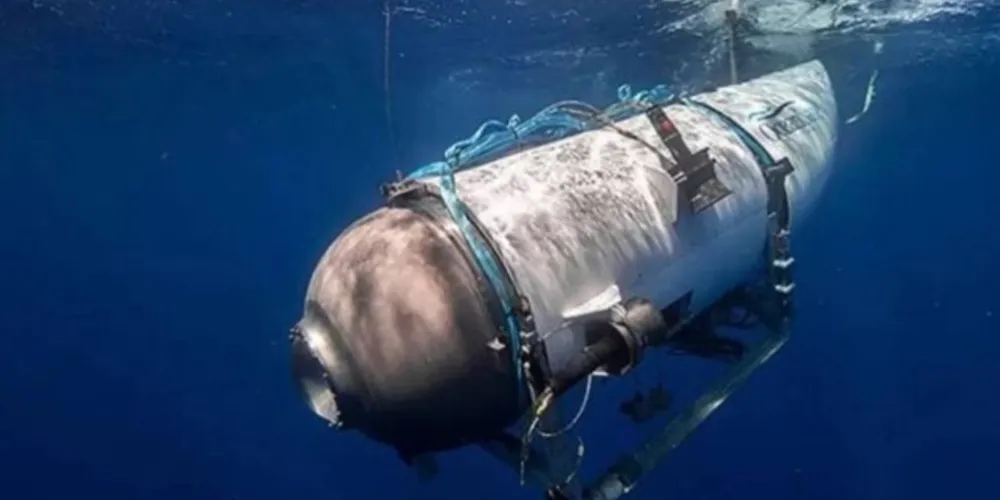 Uma área com destroços foi descoberto dentro da área de busca por um perto do Titanic