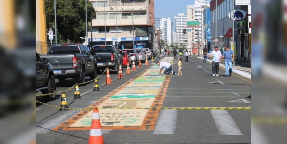 Evento levou uma multidão para o Centro de Ponta Grossa