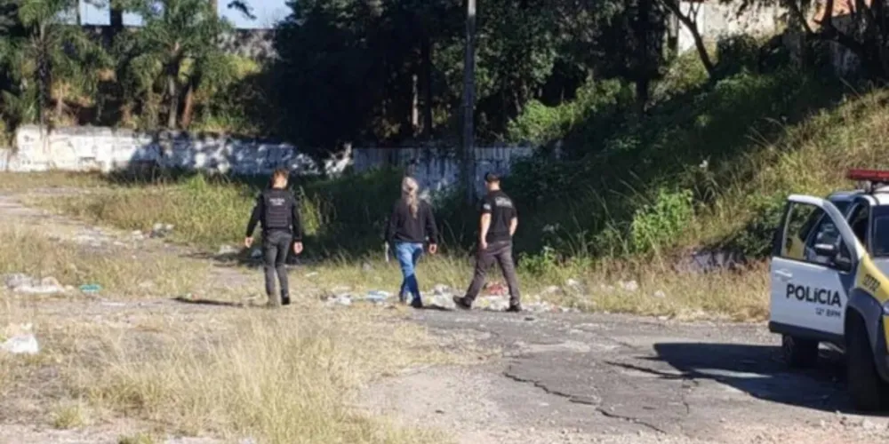 Polícia encontra corpo carbonizado em Curitiba