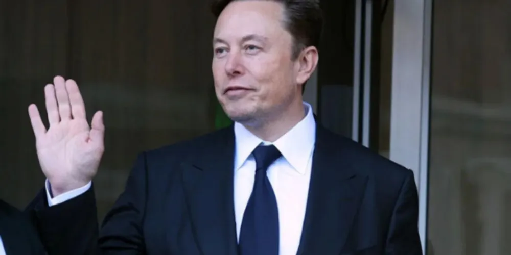 Elon Musk está autorizado a iniciar testes de chip cerebral em humanos