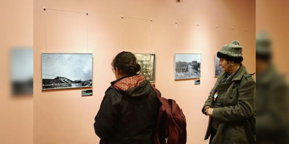 A exposição 'Múltiplas Cenas' tem como objetivo relembrar épocas e lugares marcantes da cidade