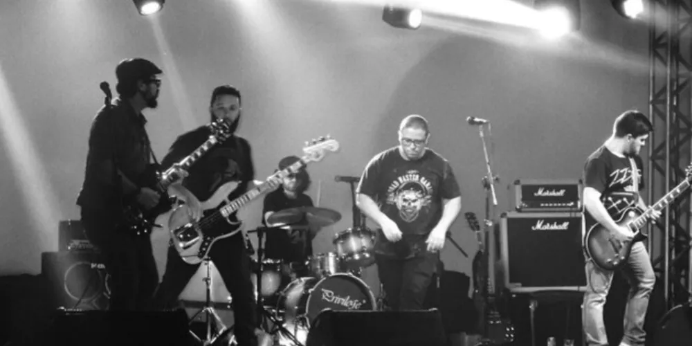 Neste sábado tem a banda ‘Garimpeiros da Lua’ se apresenta no Frederico Cervejas