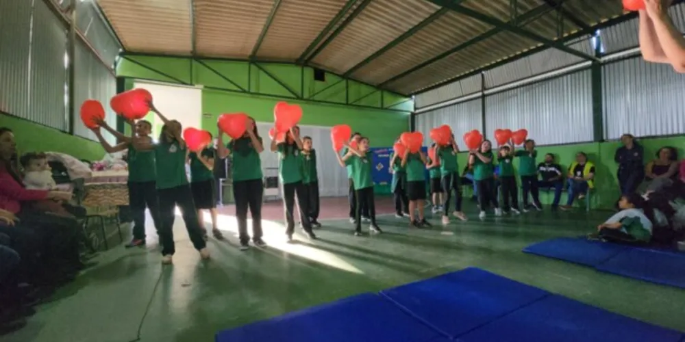 Inspiração e homenagens marcaram ações dos educandos