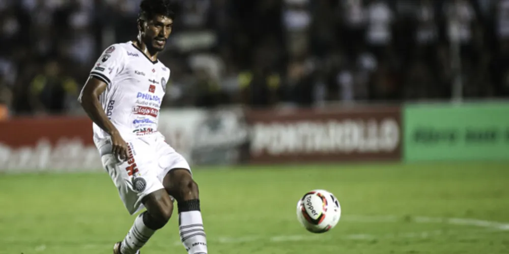 Volante Índio (foto) retorna ao time após tratar um estiramento