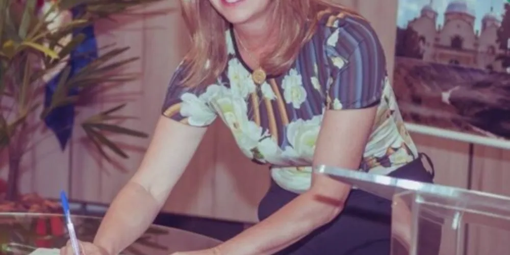 Ex-prefeita de Ortigueira, Lourdes Banach, é acusada de atos de improbidade administrativa observados durante a última gestão