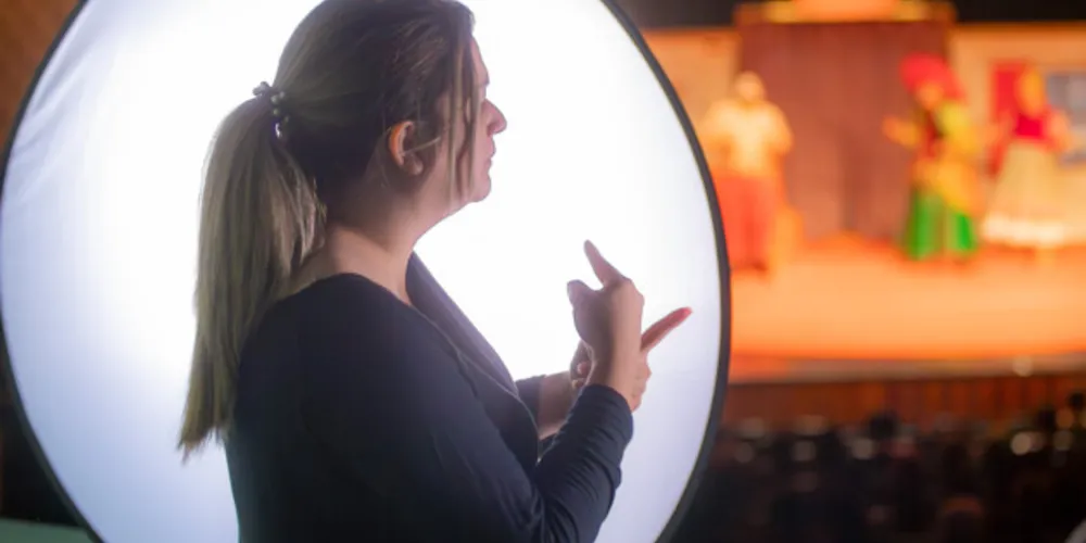 Intérprete de libras terá carga horária de 20 horas semanais