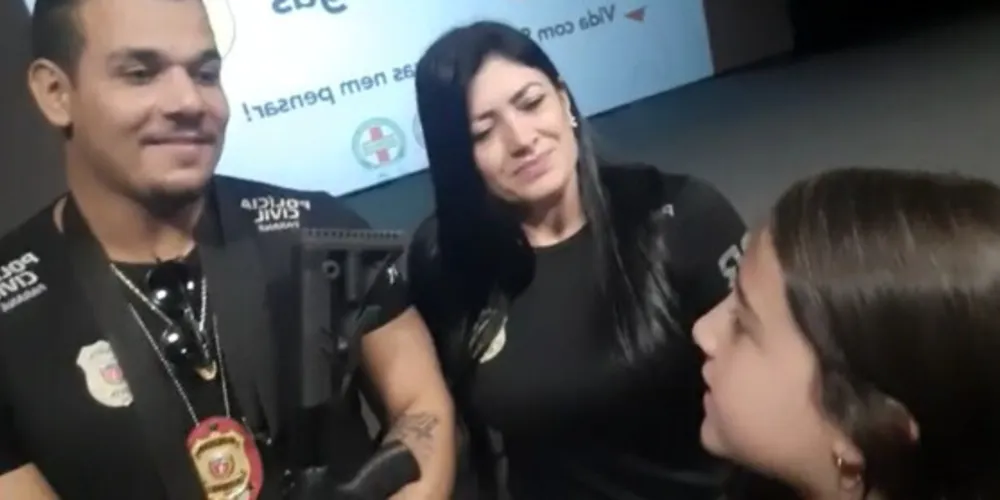 Palestra sobre o Combate das Drogas. Aluna Julia Felix dos Santos entrevistou o delegado que falou sobre o trabalho do combate as drogas em Jaguariaíva