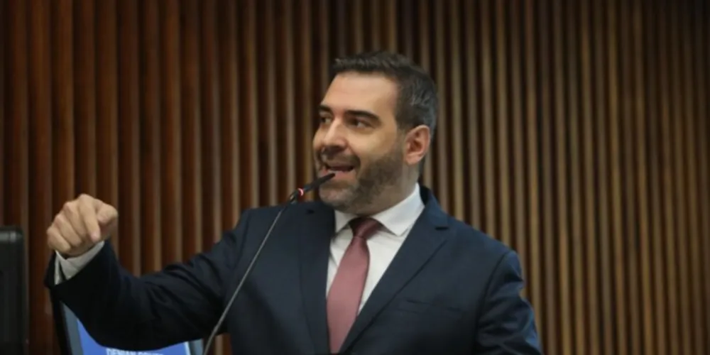 Denian Couto, deputado estadual pelo Podemos, disse que a decisão do Governo Federal foi pautada pela ideologia e revanchismo