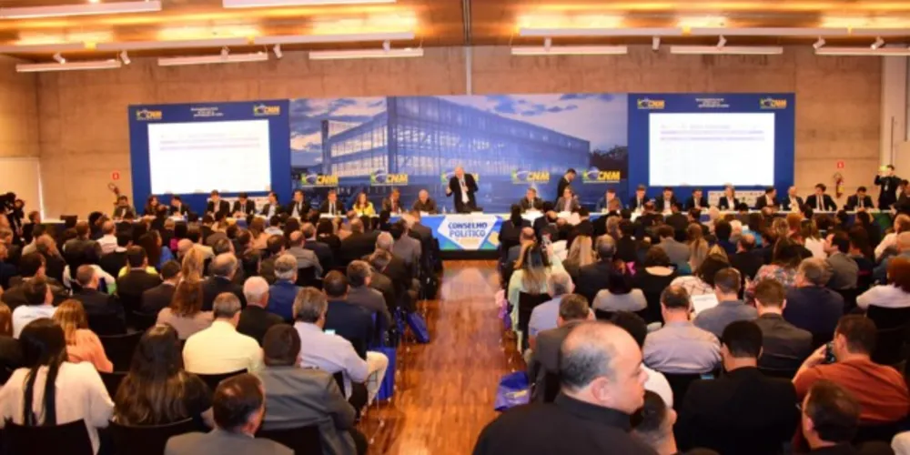 Diálogo promovido pela Confederação Nacional de Municípios reuniu prefeitos de todas as regiões do país