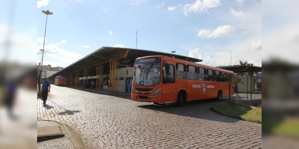 Concessão da viação se encerra neste domingo (11); extensão do contrato pode chegar até dois anos