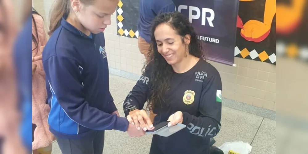 Na atividade, cada parte do corpo é representada por pontos da cor do semáforo