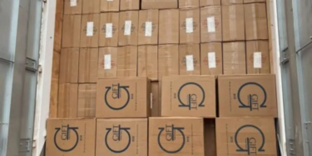 Carga de cigarros estava dentro de um caminhão, na PR-555