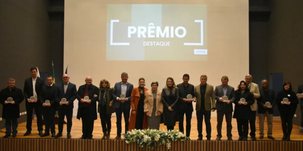 Marcaram presença na solenidade associados, lideranças e representantes das empresas homenageadas