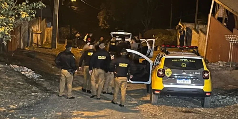 Várias equipes da Polícia Militar (PM) foram acionadas para atender a situação