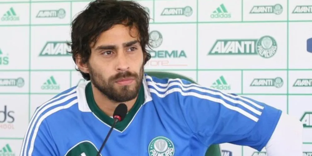 Valdívia teria sido internado por conta de uma síndrome do pânico