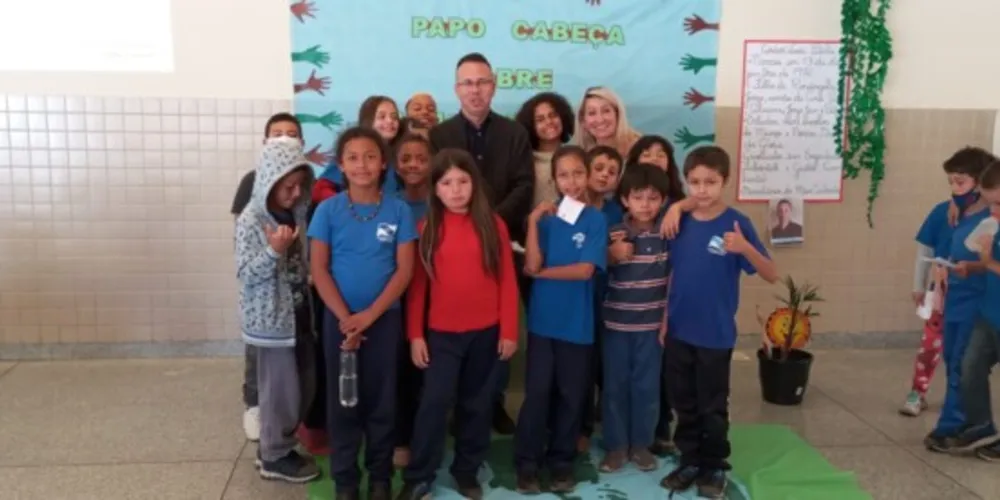 O secretário respondeu diversas dúvidas dos alunos sobre questões ambientais