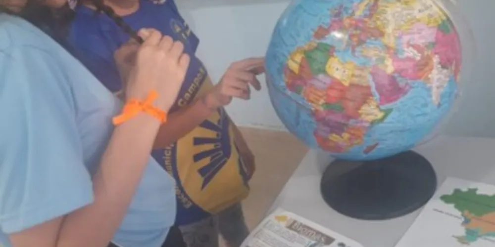 Os alunos fizeram pesquisas e elaboraram mapas mentais sobre os climas e biomas das regiões brasileiras