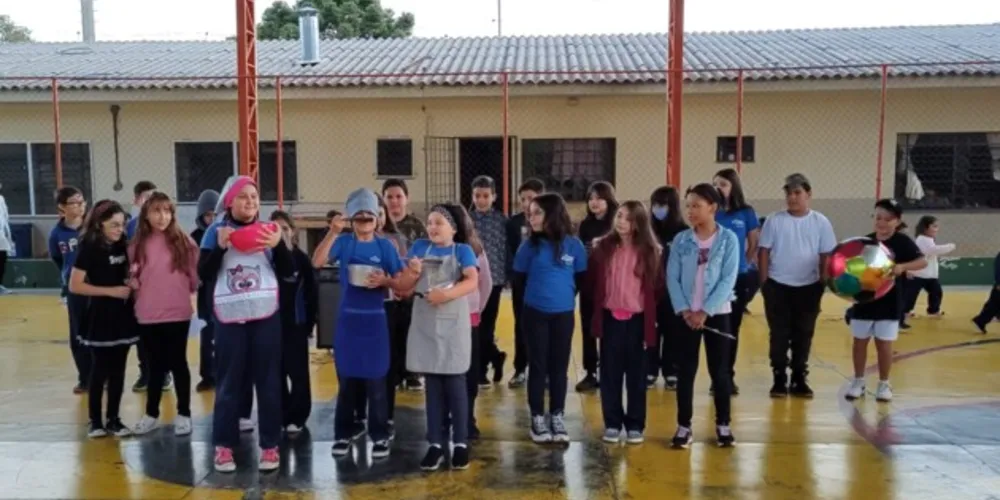 As apresentações serviram para os alunos trabalharem sua desenvoltura em público e seu vocabulário