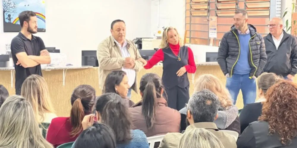 Foi anunciada liberação de recurso na ordem de R$ 100 mil, através do Programa Escola Mais Bonita