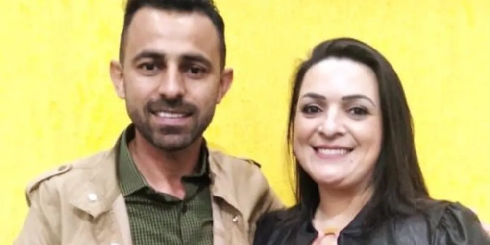 Presidente da Ascamp, Juninho Pemac, ao lado da da presidente da AMCG, Elisangela Pedroso