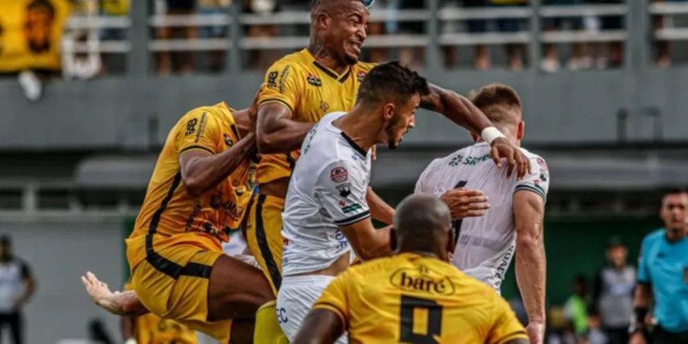 Operário começou melhor a partida, mas o segundo tempo foi dominado pelo time da casa