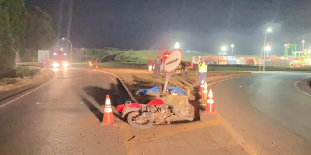 Acidente foi em um rotatória da PR-340