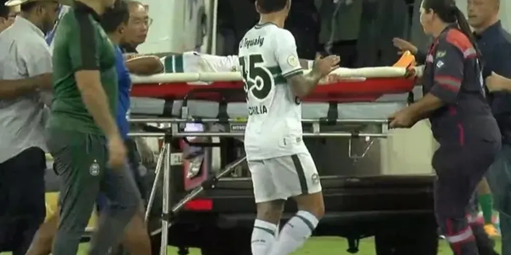 Segundo o Coxa, ele teve um mal-estar e foi levado a um hospital para ser avaliado