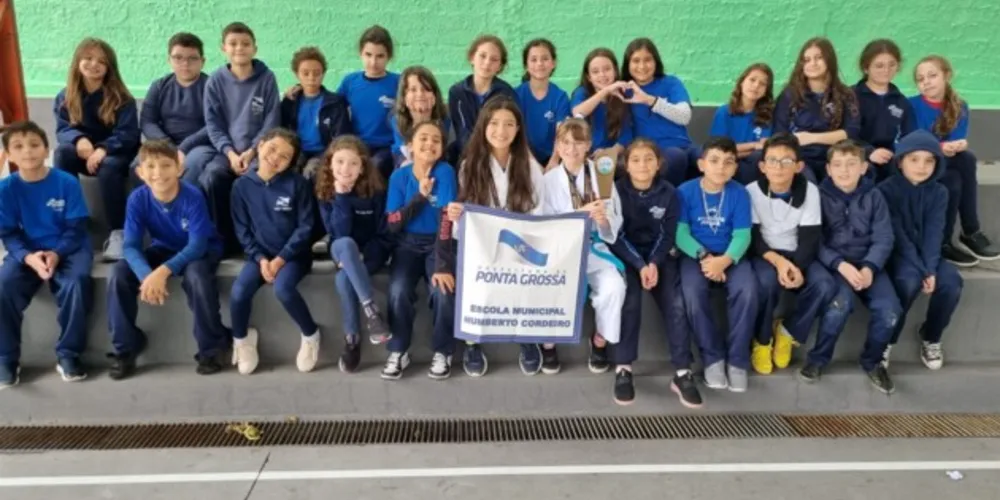 Com entrevistas e uma apresentação, de uma das alunas medalhistas, os colegas conseguiram entender mais sobre o karatê e o judô