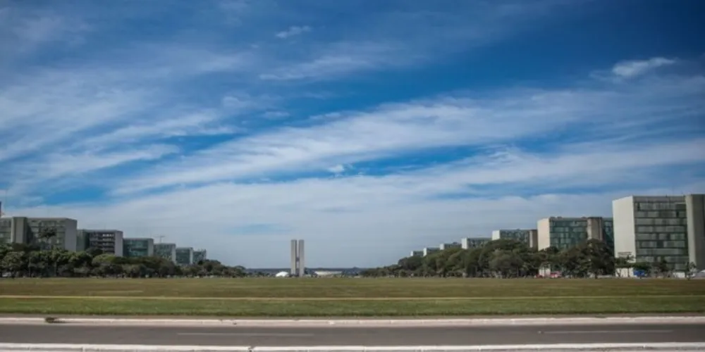 O debate no plenário do Senado se deu em torno principalmente do aumento do número de pastas da Esplanada de 23 para 37 ministérios ou órgãos com status de ministério